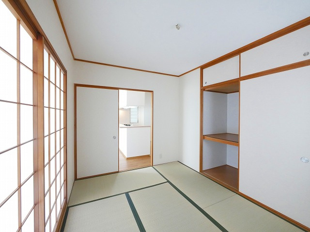 ローレルスクエア木津川台第１期4番館の和室|和室、ちょっとしたくつろぎスペースにいかがでしょうか