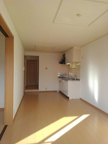 サニ－フィ－ルドⅡの居間・リビング