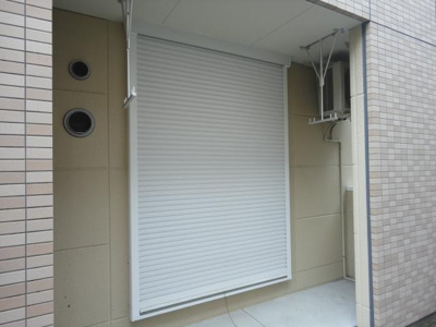 【内装】 | Ａｘｃｉｓ | 窓シャッター