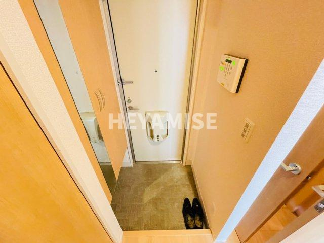 シャルールの玄関