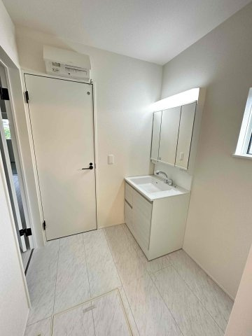 玉村町板井23-1期（全7棟）1号棟の独立洗面台