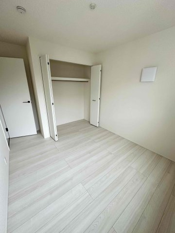 玉村町板井23-1期（全7棟）1号棟の洋室