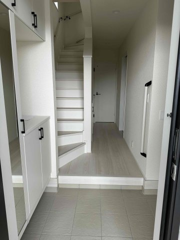 玉村町板井23-1期（全7棟）1号棟の玄関