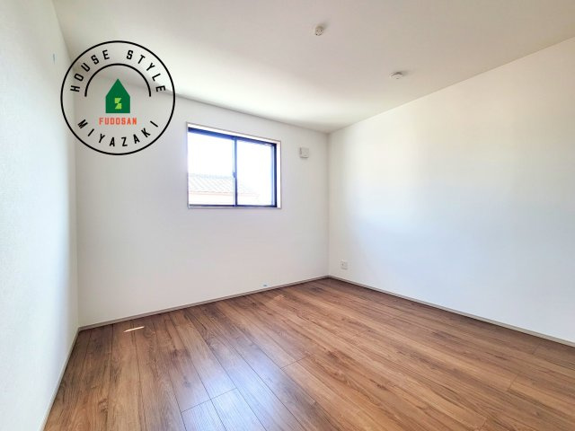 宮崎市フォレクス中西町第2-1棟（1号棟）の子供部屋|穏やかな光が差し込む室内には、穏やかな時間が流れます。