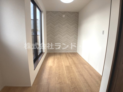 【洋室】 | 所沢市上安松　全1棟 | ３F　約5.6帖の洋室