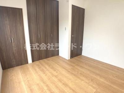 【洋室】 | 所沢市上安松　全1棟 | ３F　約5.5帖の洋室