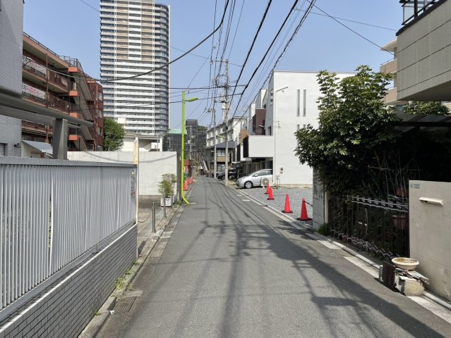 京王線急行停車駅「千歳烏山」駅6分　東京組施工中古戸建　車庫付き3LDKグルニエありの外観|2025年4月撮影