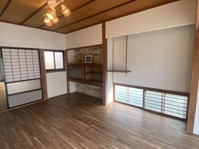 倉吉市余戸谷町戸建（収益物件）の洋室