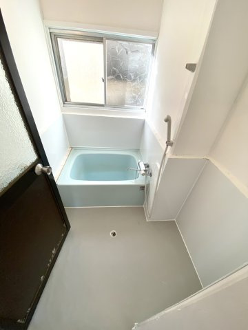 倉吉市余戸谷町戸建（収益物件）の浴室