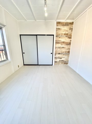 内町中古住宅（収益物件）の洋室