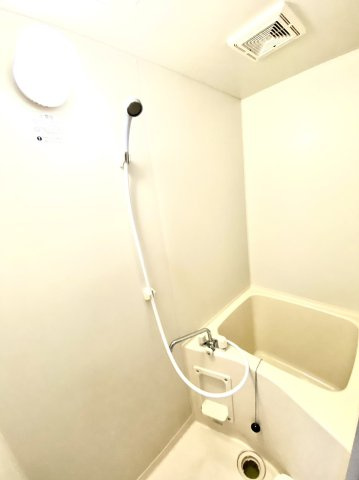 内町中古住宅（収益物件）の浴室