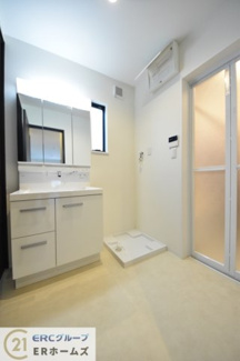 【独立洗面台】 | AVANINA灘南通５丁目 | 他物件施工事例