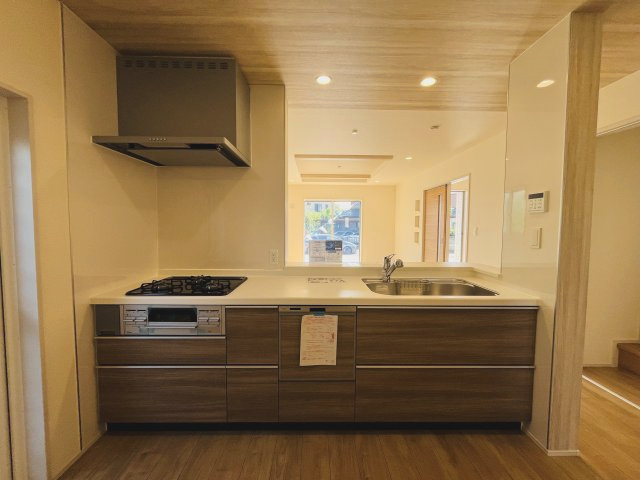 【キッチン】 | 本庄市東台１丁目　ブルーミングガーデン　新築戸建　全２棟　2号棟