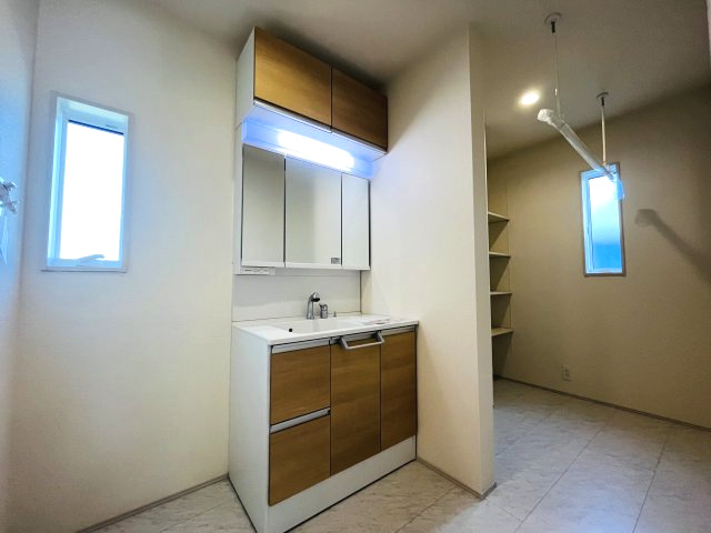 【独立洗面台】 | 本庄市東台１丁目　ブルーミングガーデン　新築戸建　全２棟　2号棟