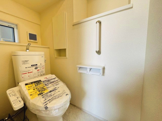 【トイレ】 | 本庄市東台１丁目　ブルーミングガーデン　新築戸建　全２棟　2号棟