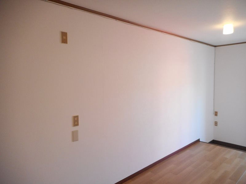 旭ヶ丘戸建の居間・リビング