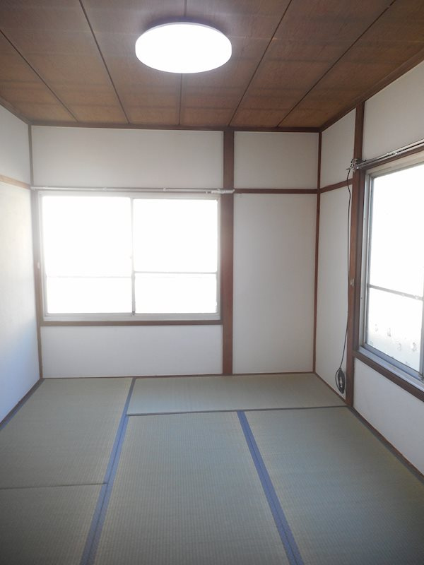 旭ヶ丘戸建の和室