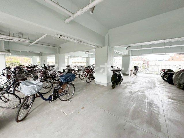 千里ロイヤルマンションの駐輪場|駐輪場です