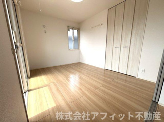 【寝室】 | カーサ　アリーヴォ　Ⅱ | 洋室6帖