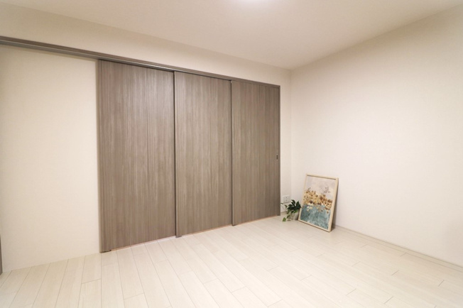 【居間・リビング】 | プレサンスロジェ天満橋リバーテラス | もちろん　LDKと洋室分けてご使用いただく事も可能です♪