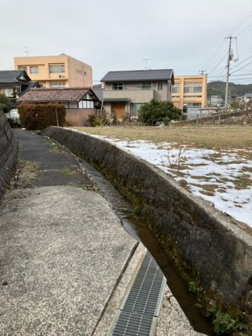 湊町土地の周辺