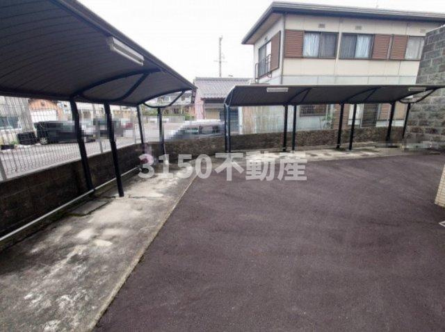 ラ・ミノールIIの駐車場