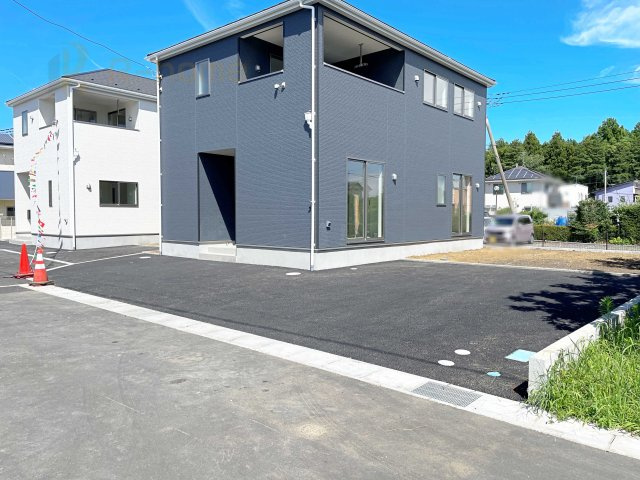 笠間市平町第4　新築戸建て　3号棟の駐車場|カースペースは2台お停めいただけます♪