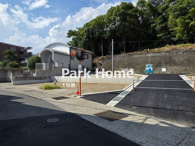高知市石立町-2号地・建築条件付き-売土地の前面道路含む現地写真