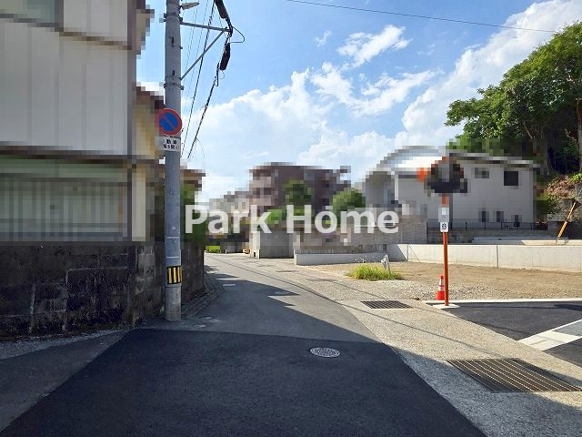 高知市石立町-2号地・建築条件付き-売土地の前面道路含む現地写真
