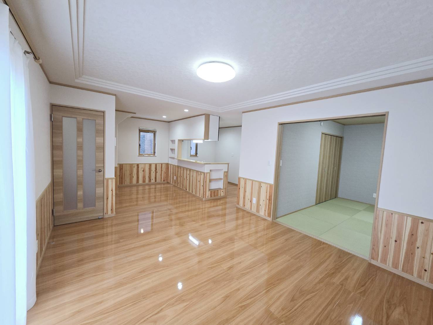 八戸市大字河原木字久保16-47　B棟の居間・リビング