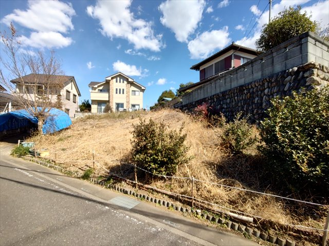 【前面道路含む現地写真】 | 東松山市上野本 | 住環境良好です