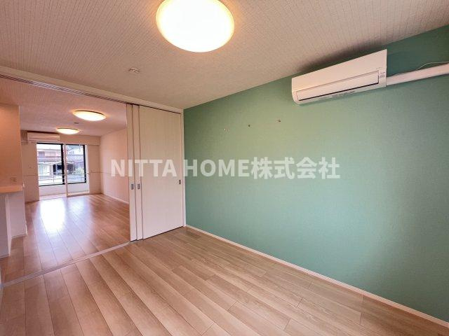 デスパシオ氷上Ⅱの寝室|洋室にもエアコン＆照明付き◎