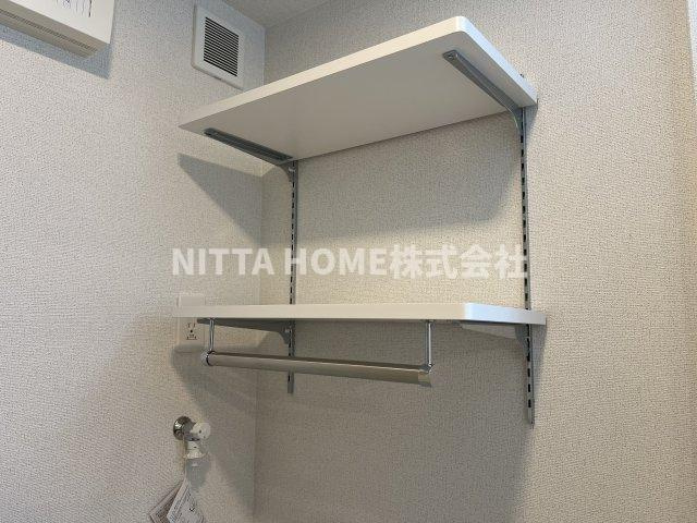 デスパシオ氷上Ⅱの洗面所|脱衣所にも収納が付いています◆