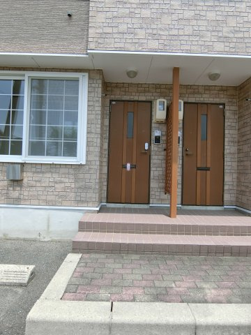 プロムナードＢの玄関