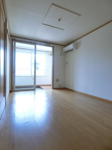 プロムナードＢの居間・リビング