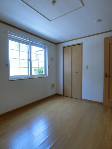 プロムナードＢの洋室