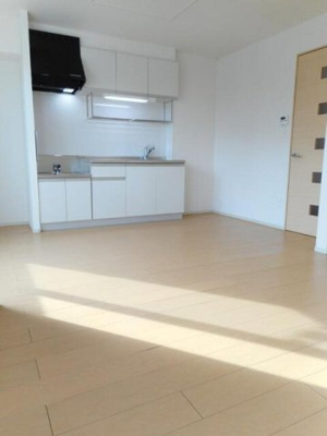 【居間・リビング】 | アークラム | こちらの居間で趣味の時間をお楽しみください