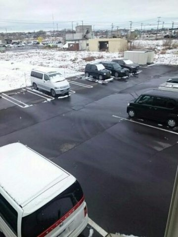 メゾフォルテｅａｓｔの駐車場