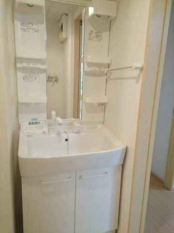 メゾフォルテｅａｓｔの洗面所