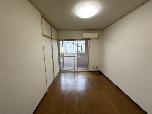 セントポーリアの洋室