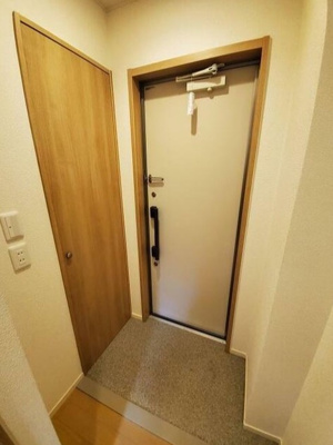 【玄関】 | ヴィヴィエンダミー