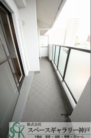 プレセランス西明石のバルコニー|※お部屋により仕様が異なる場合があります※