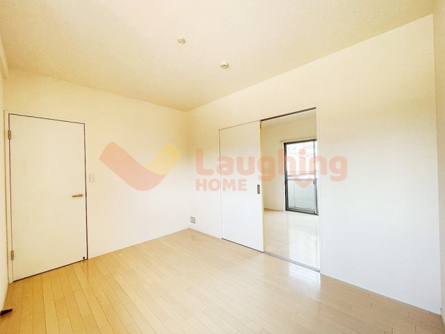 サンビスタ21の寝室|開放的な寝室です