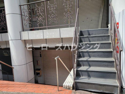 【エントランス】 | ビーハイブビル