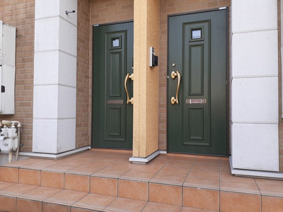 【エントランス】 | ローリエ国立亭