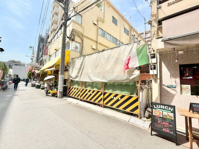 練馬区練馬4丁目　建築条件無し売地の前面道路含む現地写真|現地ご見学希望・資料請求などお気軽にお問い合わせ下さい！
03-5990-5201