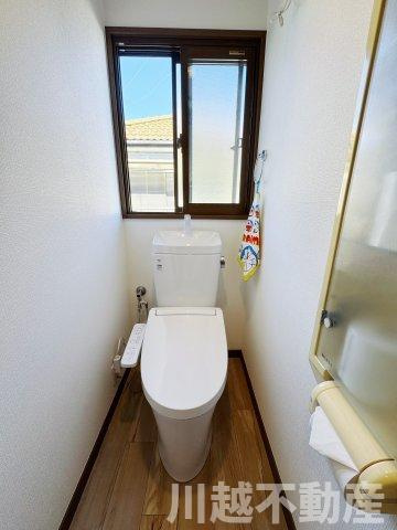 タクトホーム施工のフルリノベ中古戸建のトイレ|2024年春にリフォームした清潔感たっぷりのトイレ