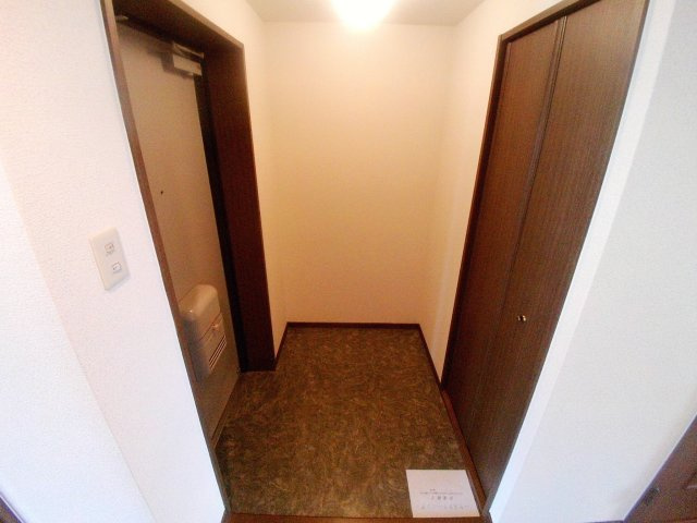 アゼリア六甲の玄関