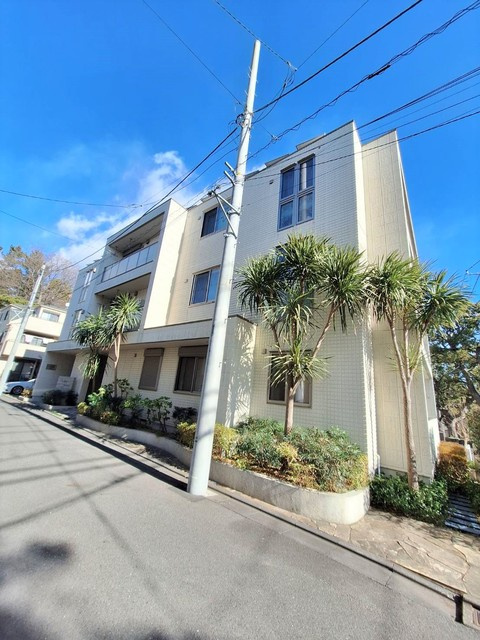 ラ・レーヴ新川崎のエントランス