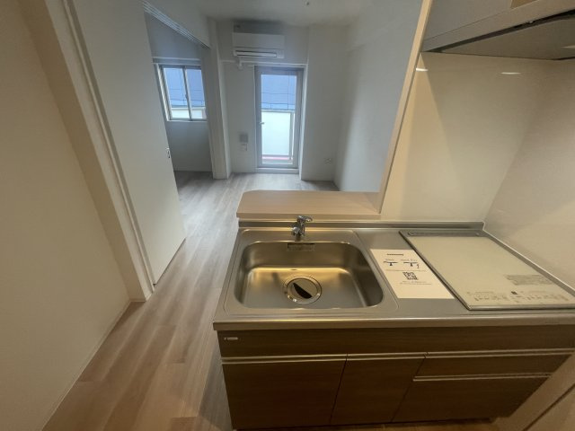 セレニテ新大阪グランデ ミリュー　仲介手数料無料のキッチン